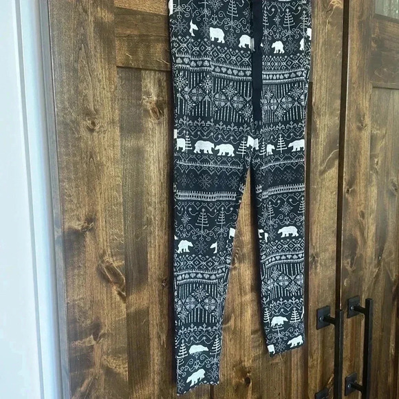 LOFT Polar Bear Henley Pajama Set Size Small Polar Bears - Picture 6 of 6